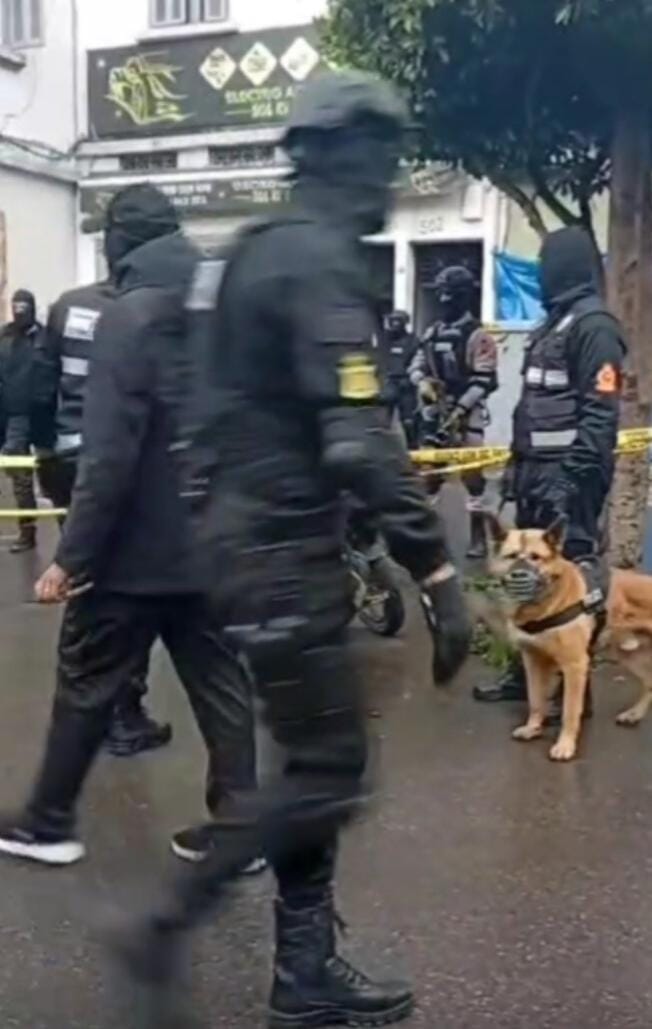 لبسيج يوجه ضربة قوية للإرهاب في منطقة ابن امسيك سباتة.. مداهمة محكمة تسقط شبكة متطرفة خطيرة لبسيج يوجه ضربة قوية للإرهاب في منطقة ابن امسيك سباتة.. مداهمة محكمة تسقط شبكة متطرفة خطيرة
