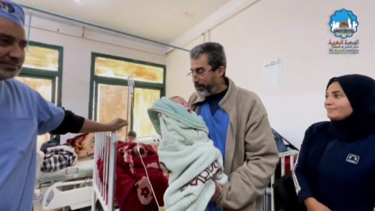 الجمعية المغربية لدعم الإعمار في فلسطين دعمها لأهل غزة الصامدة، بحملة *إطعام للمرضى والطواقم الطبية بمستشفى شهداء الأقصى