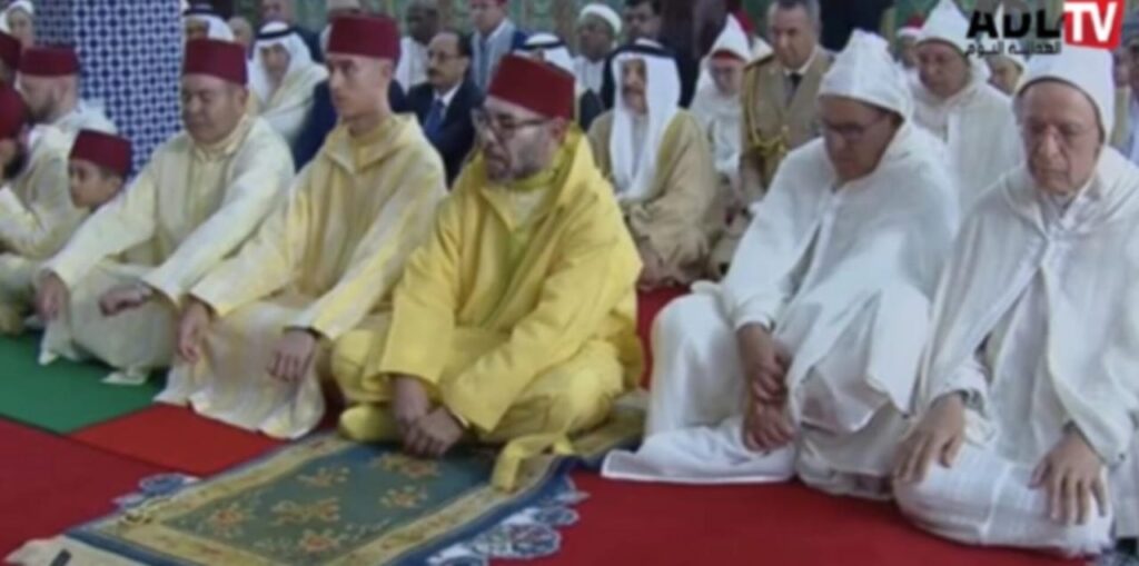 أمير المؤمنين يؤدي صلاة عيد الفطر بالرباط ومن المرتقب زيارته للدار البيضاء أمير المؤمنين يؤدي صلاة عيد الفطر بالرباط ومن المرتقب زيارته للدار البيضاء