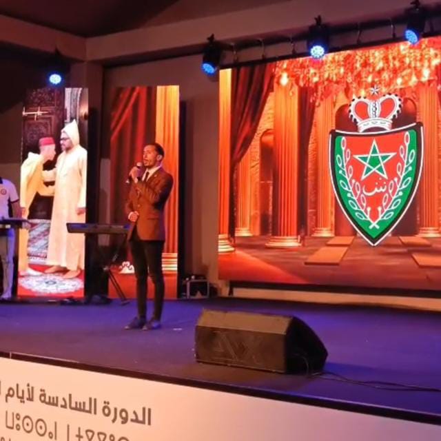 الفنان الوطني أحمد هزلي يتألق في الدورة السادسة للأبواب المفتوحة للأمن الوطني بأغنية “الله الوطن الملك” الفنان الوطني أحمد هزلي يتألق في الدورة السادسة للأبواب المفتوحة للأمن الوطني بأغنية “الله الوطن الملك”